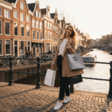 Designer-Schnäppchen trifft Grachten-Charme: Ein Insider-Blick auf Outlet Shopping in den Niederlanden